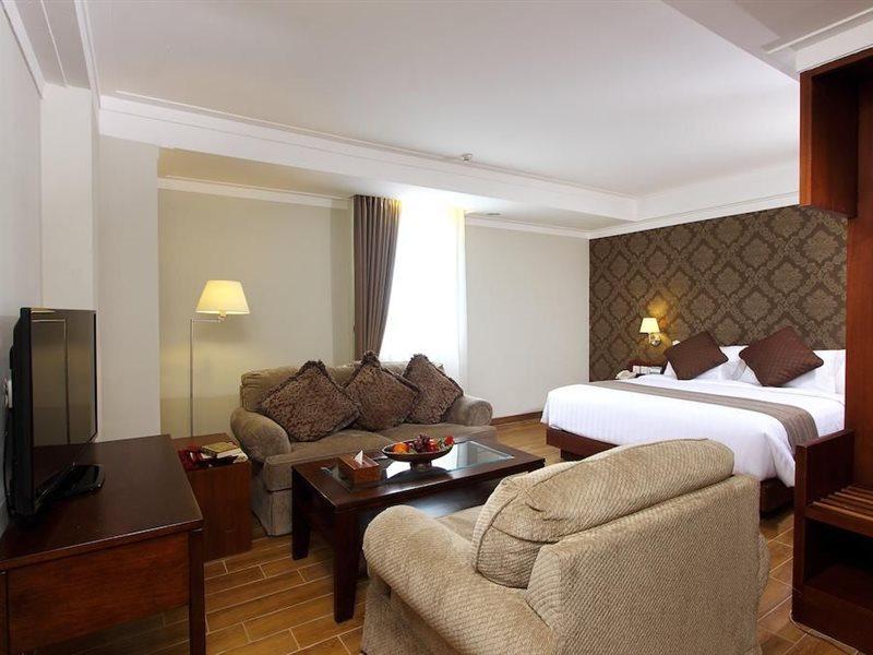 Aziza Syariah Hotel Solo By Horison מראה חיצוני תמונה