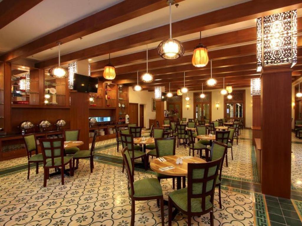 Aziza Syariah Hotel Solo By Horison מראה חיצוני תמונה